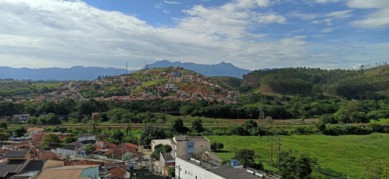 Hotel Pousada Família de Nazaré Cachoeira Paulista Esterno foto