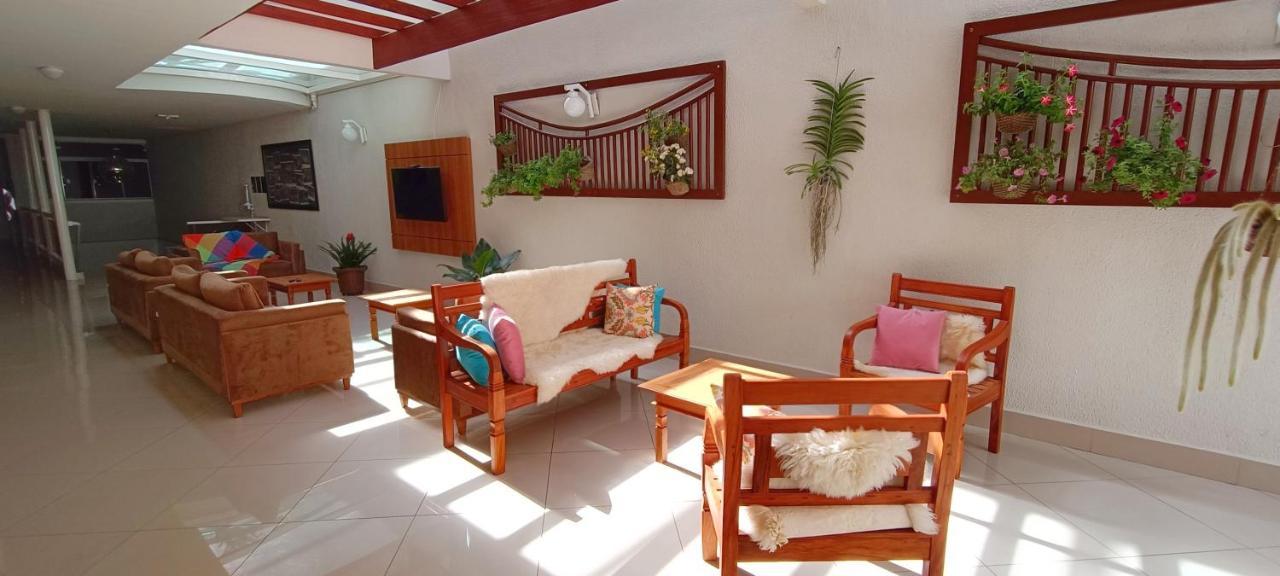 Hotel Pousada Família de Nazaré Cachoeira Paulista Esterno foto